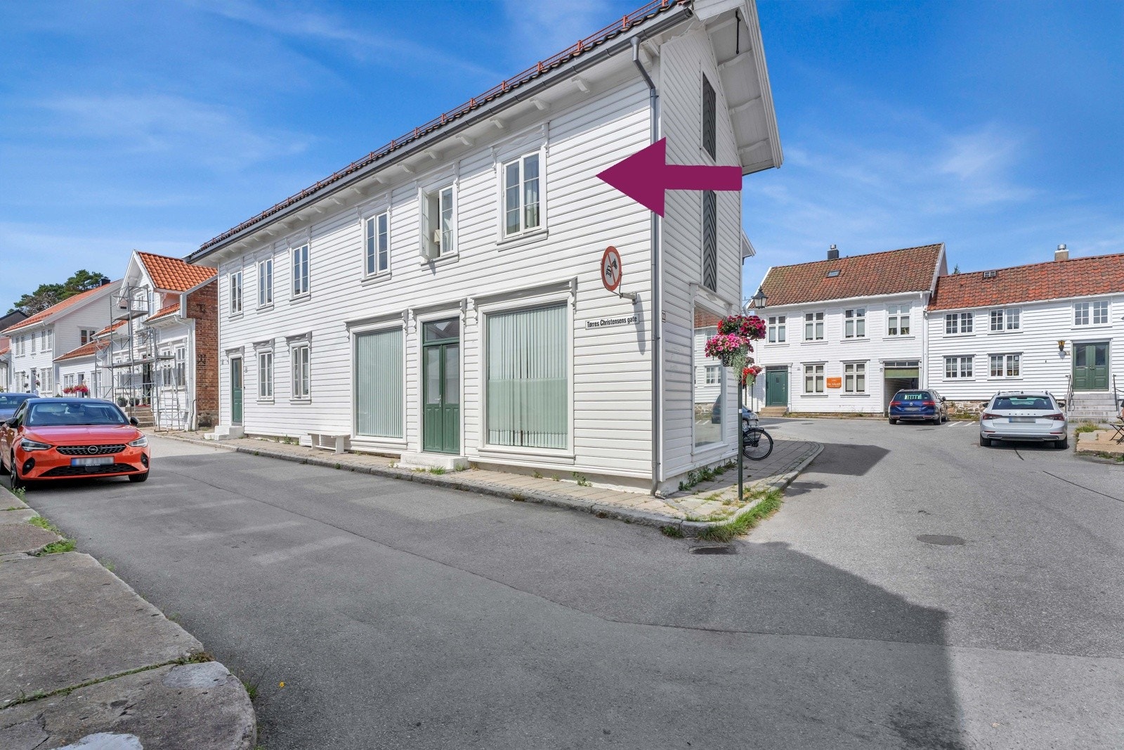 Velkommen til Johnstons gate 22B! Moderne og lekker leilighet med 3 soverom renovert i 2023. Galleribilde