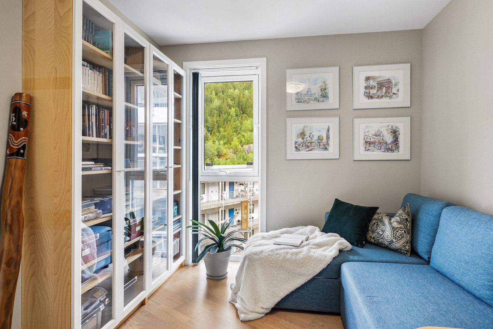 Del av soverom/kontor Galleribilde