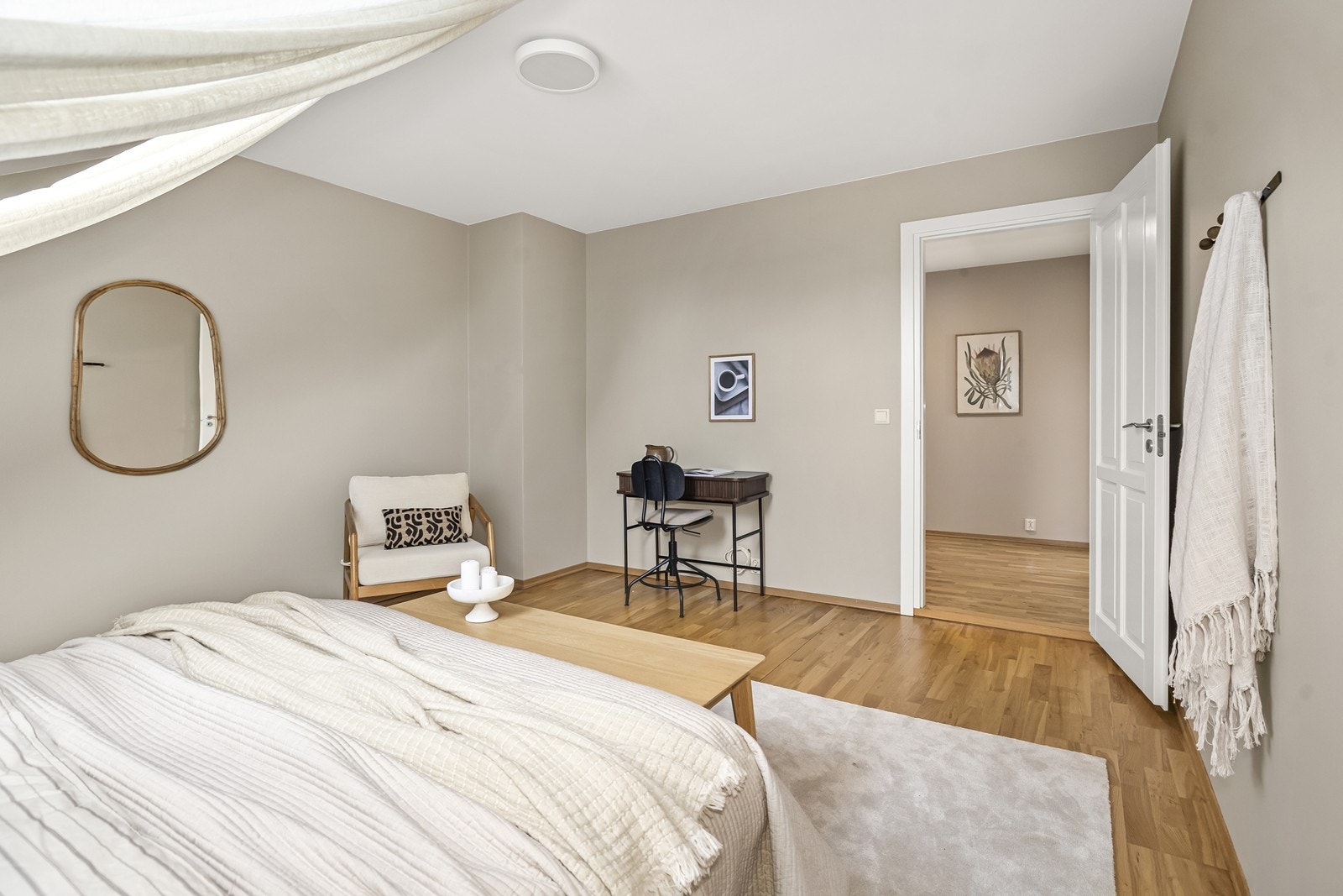 Rommet er som resten av huset nymalt innvendig i 2026. Galleribilde