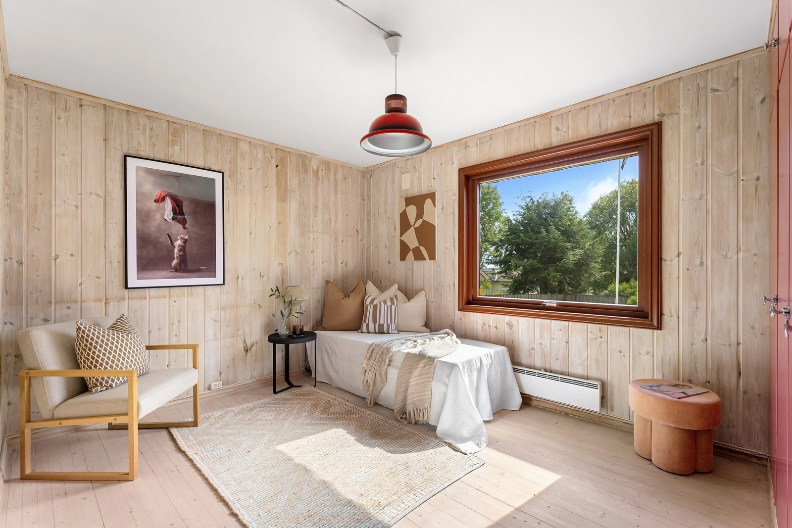 Soverom med god plass til seng og møblering. Galleribilde