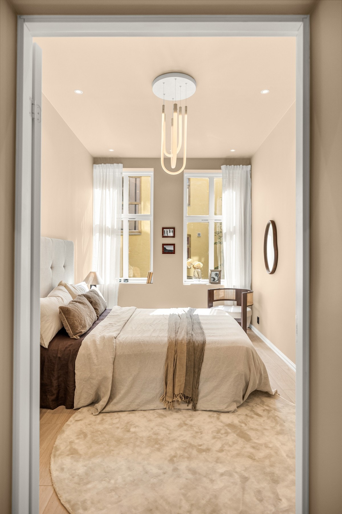 Velkommen inn til hovedsoverommet. Galleribilde
