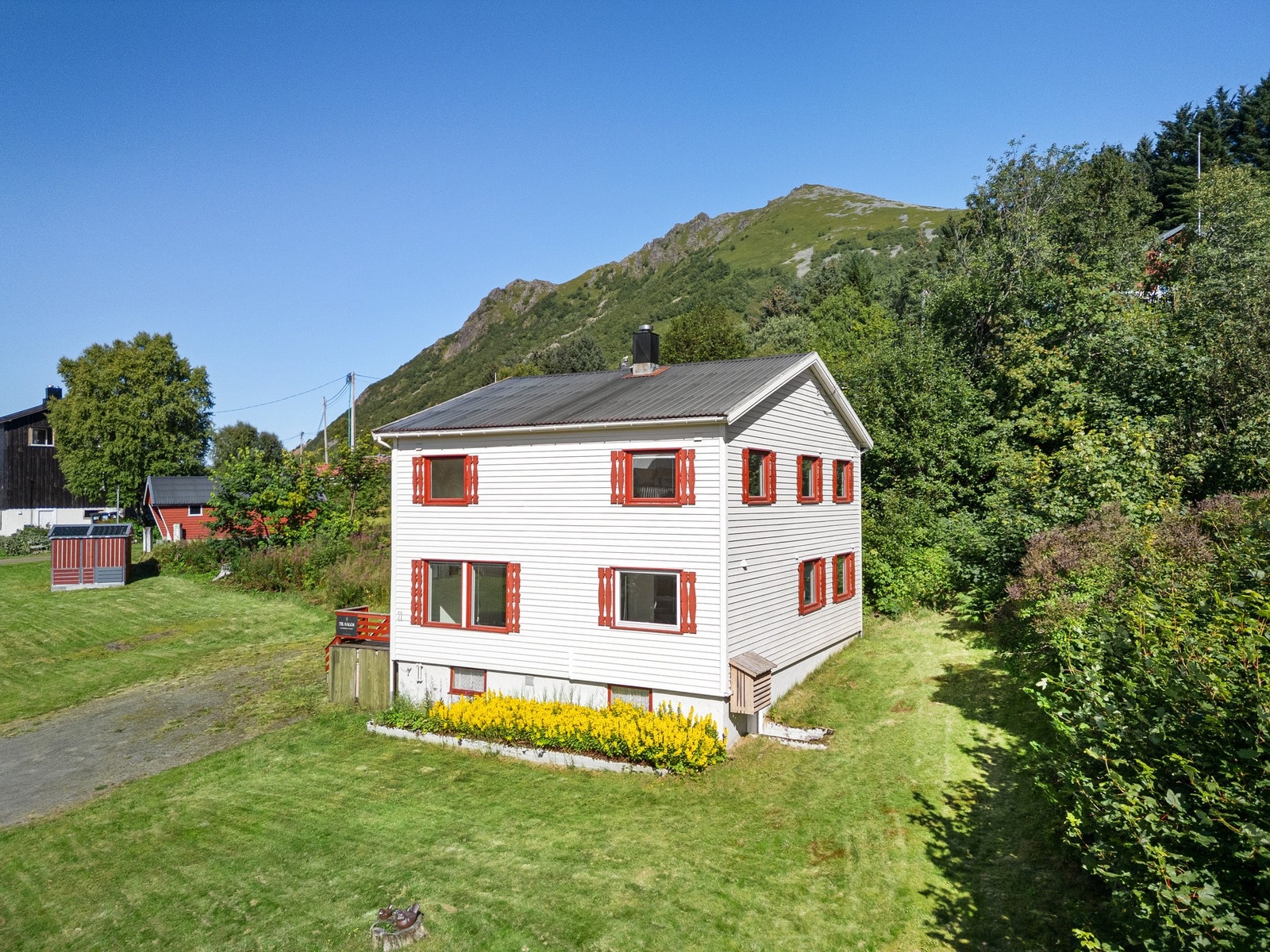 Tomten er på 3,2 mål. Galleribilde