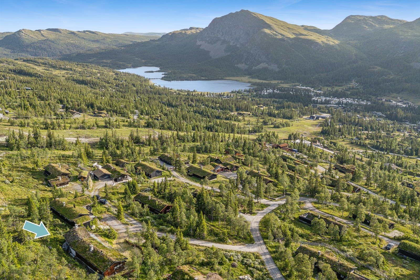 Fritidsboligen ligger på 970 moh. med fantastiske turmuligheter sommer som vinter Galleribilde