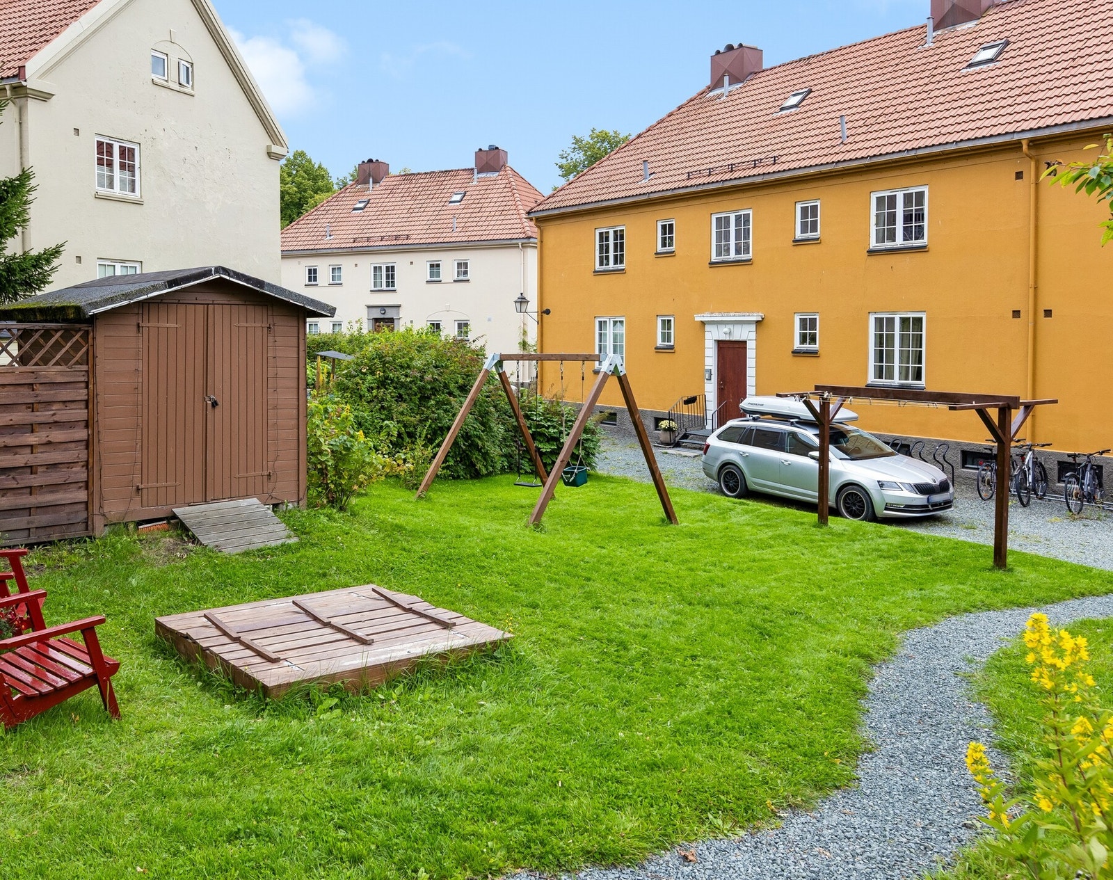 Koselig felleshage med fint uteareal Galleribilde