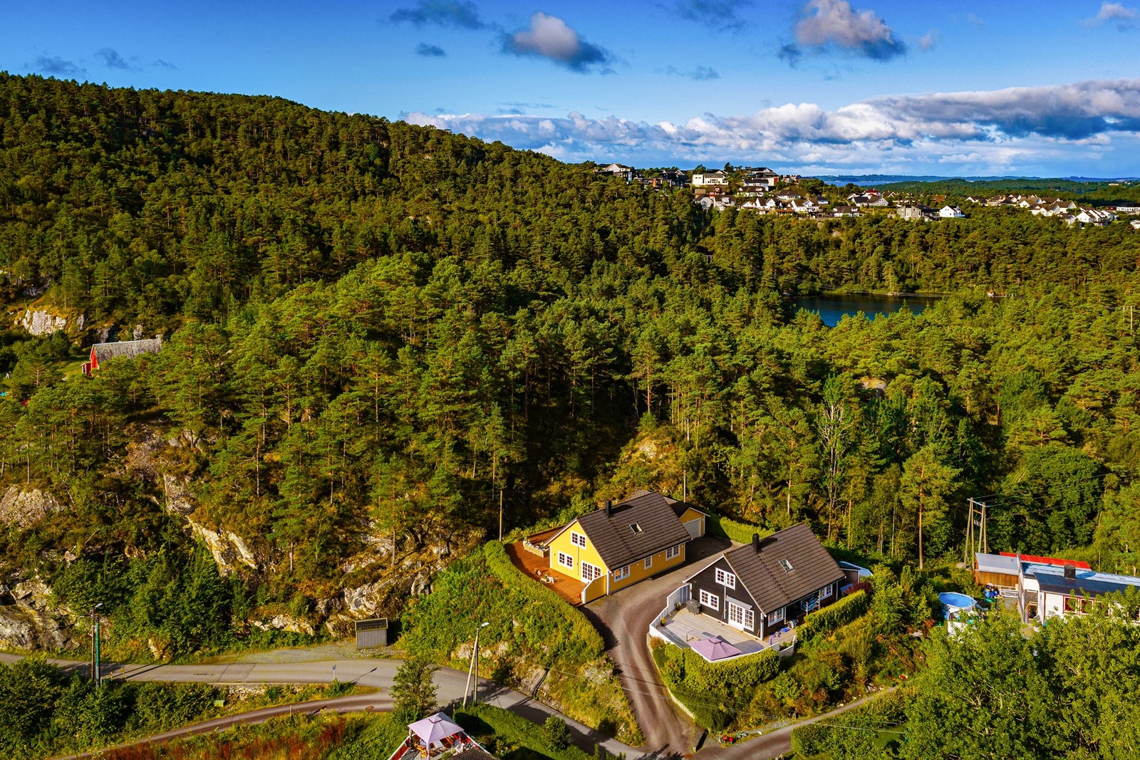Det er flere fine turmuligheter i nærområdet med blant annet Katlaberget, Vargavågen, Bjørnatrynet og Vassliåsen. Galleribilde