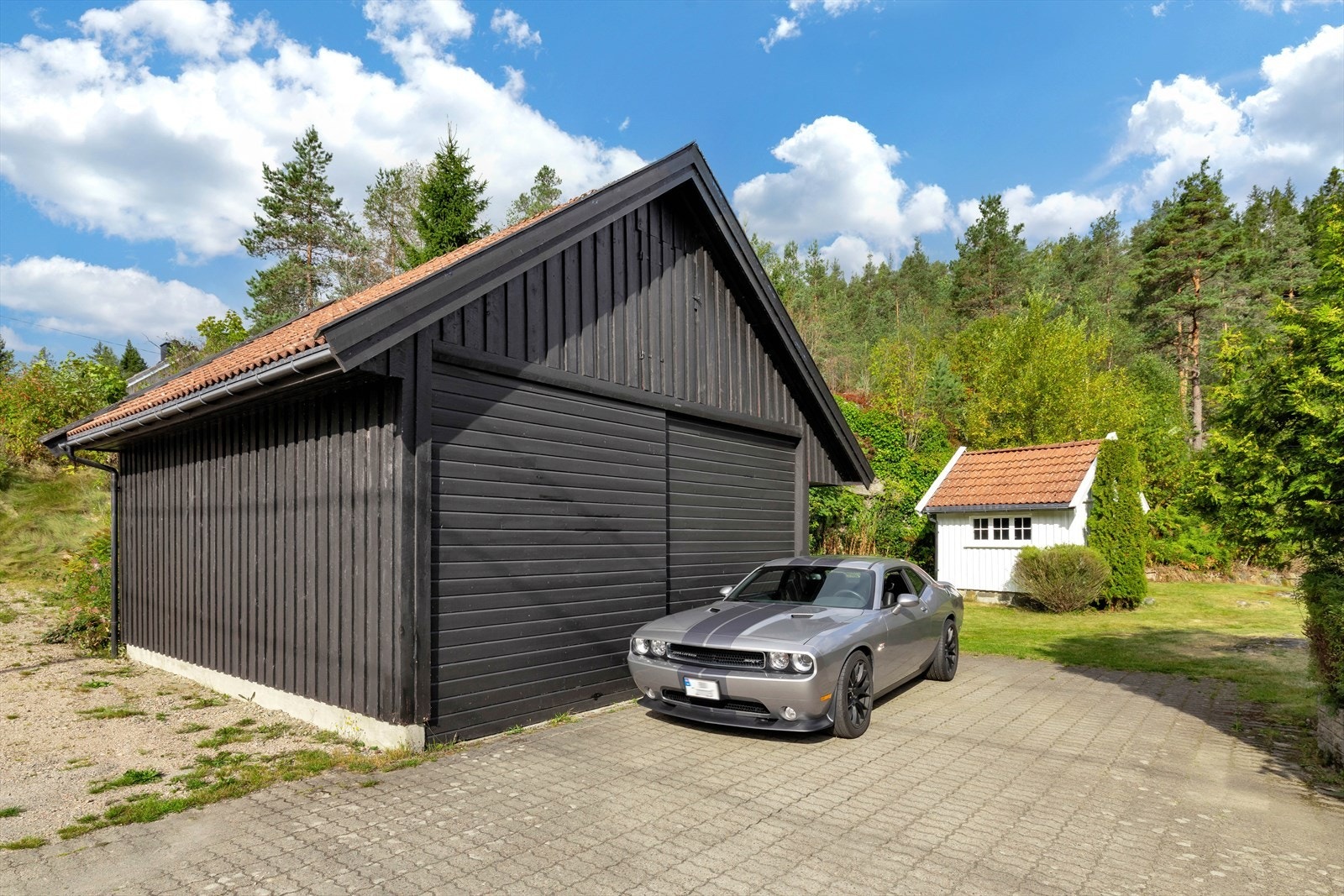 Frittstående garasje Galleribilde