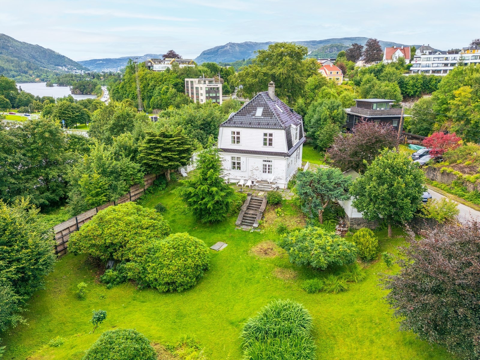 Attraktiv og familievennlig beliggenhet på Hop. Galleribilde