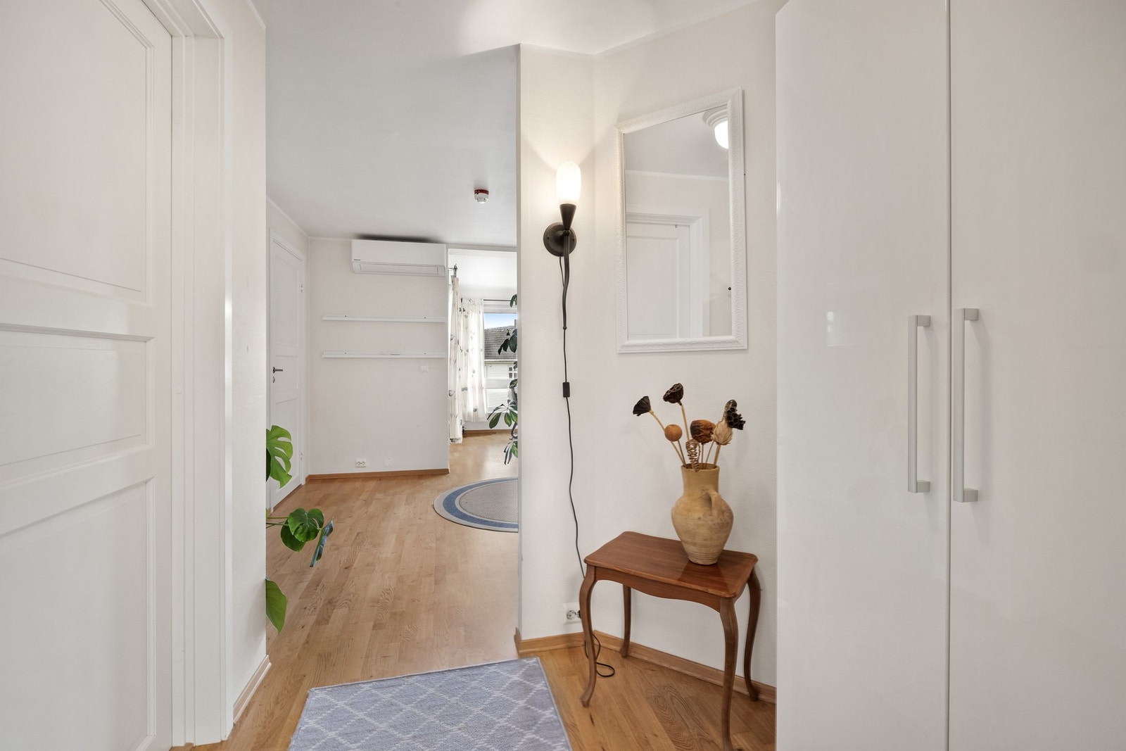 Velkommen inn i leiligheten. Galleribilde