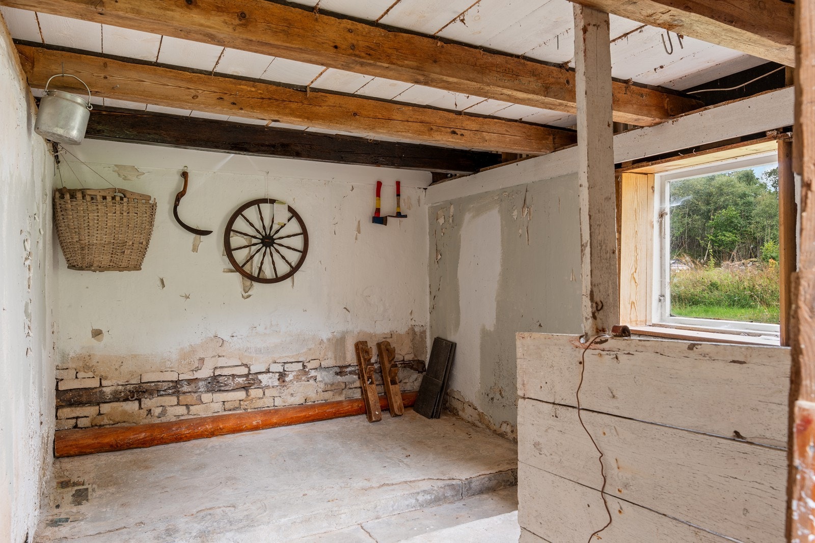 Løe, innvendig. Galleribilde