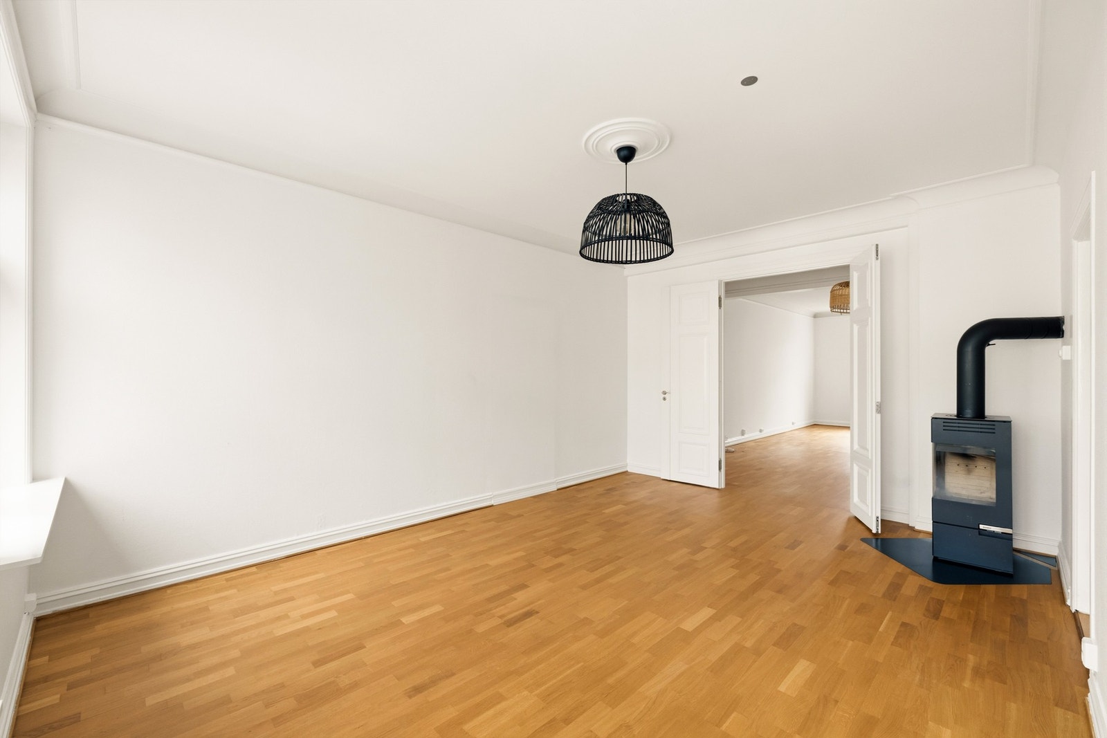 Lyst og romslig soverom. Galleribilde