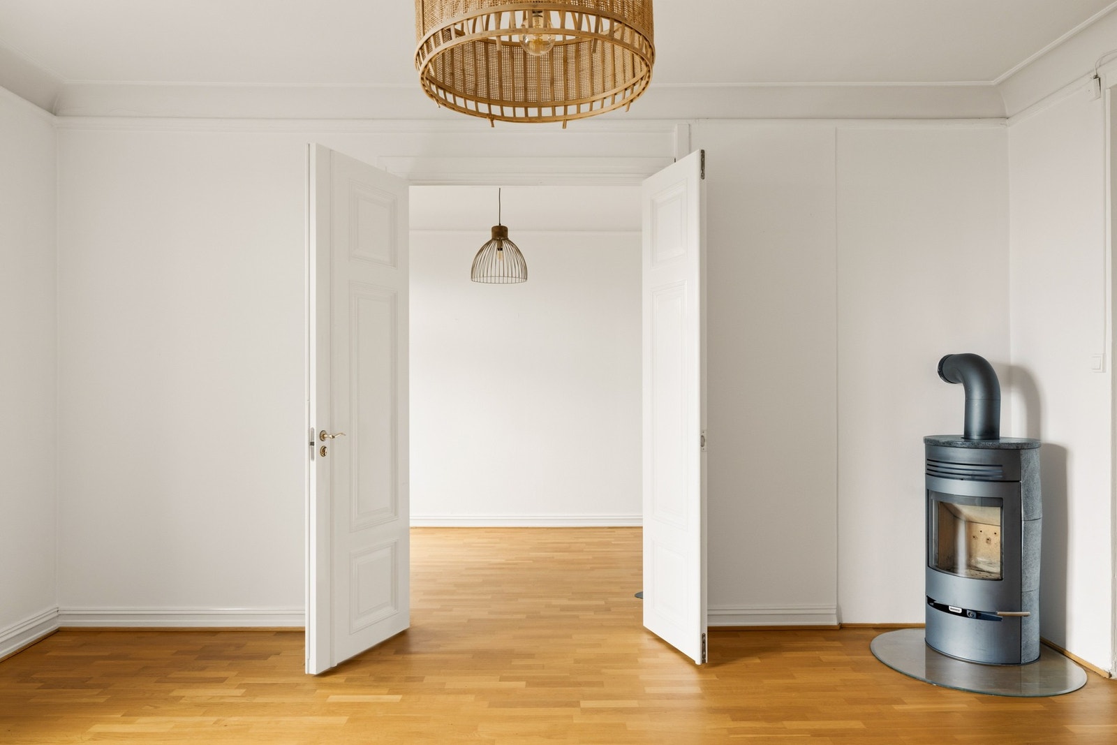 Fra stuen er det adkomst til TV-stue med balkong. Galleribilde
