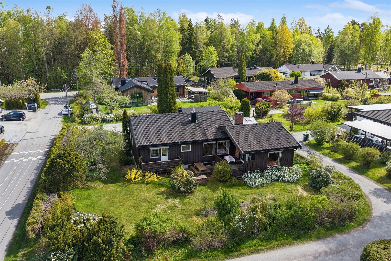 Karl-Magnus Svenøy har gleden av å presentere Drottveien 6! Galleribilde