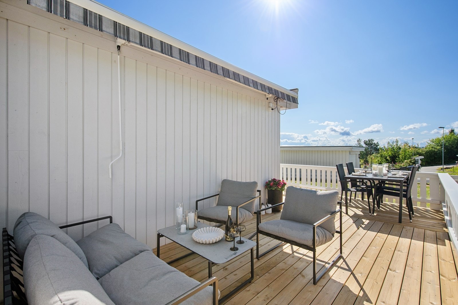Det impregnerte terrassegulvet ble lagt i forbindelse med oppussingen. Galleribilde