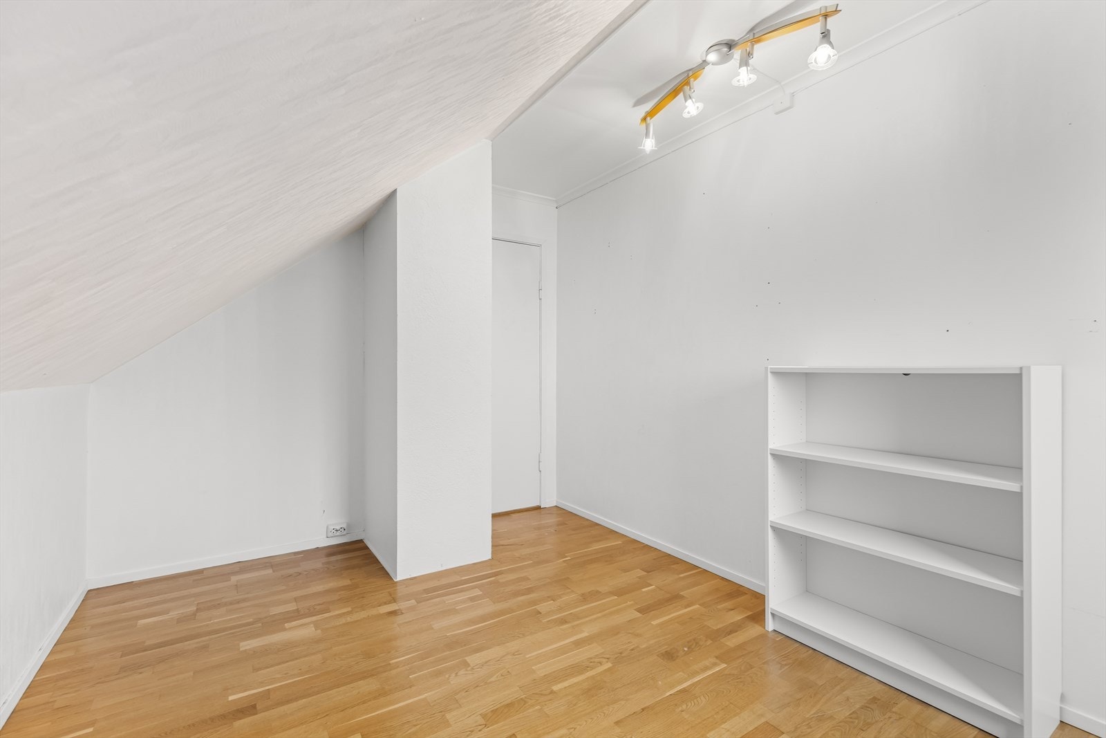 Soverom på loft Galleribilde