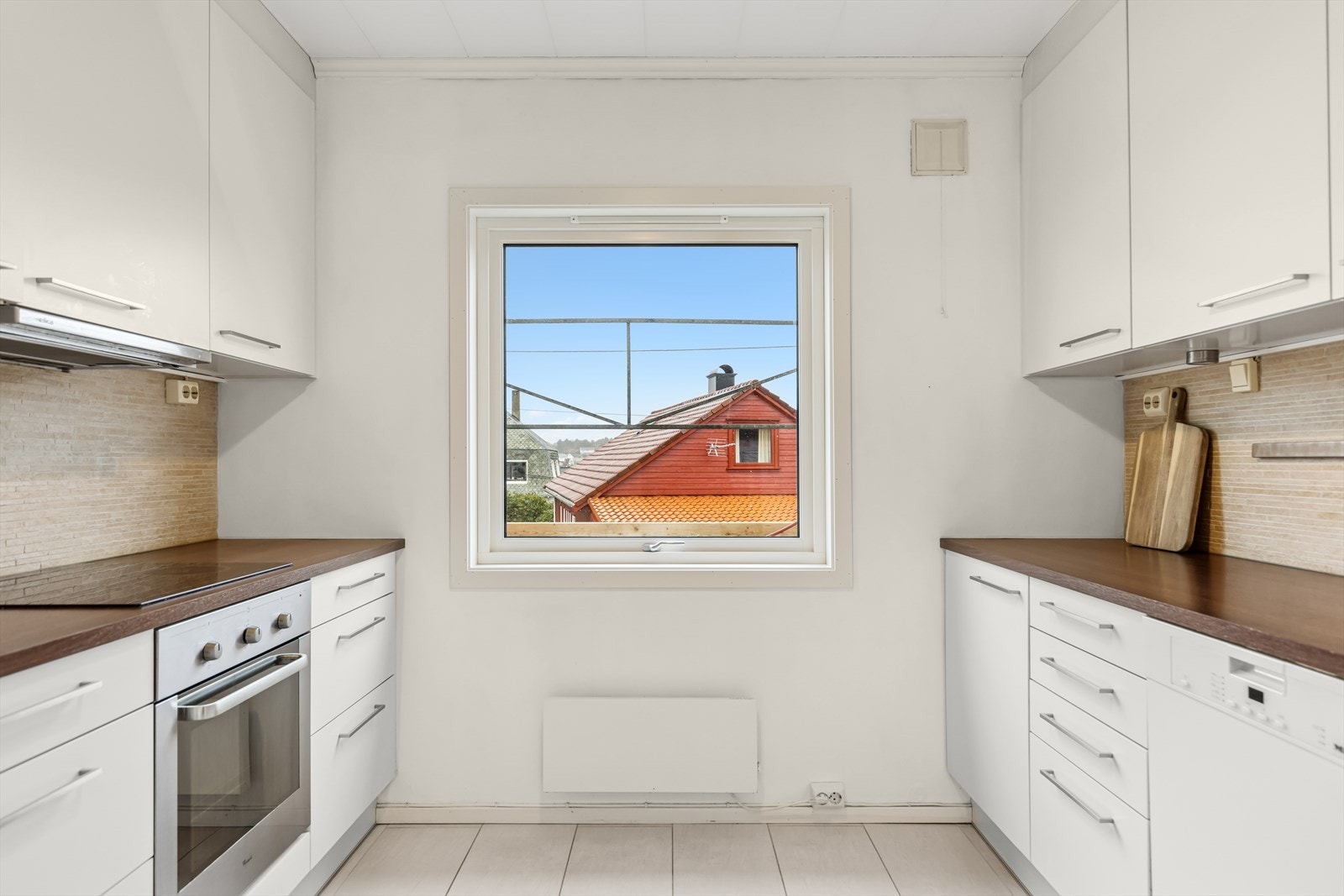 Stilrent og moderne kjøkken. Galleribilde
