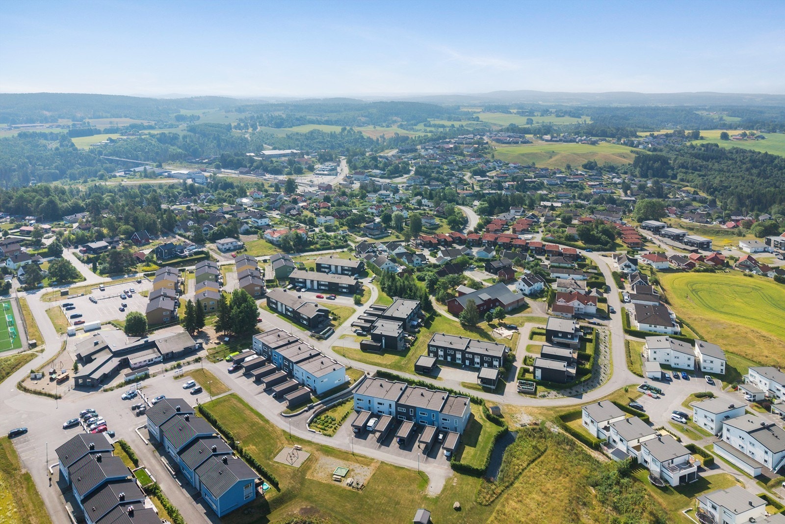 Tomter togstasjon nås på under et kvarter til fots. Galleribilde