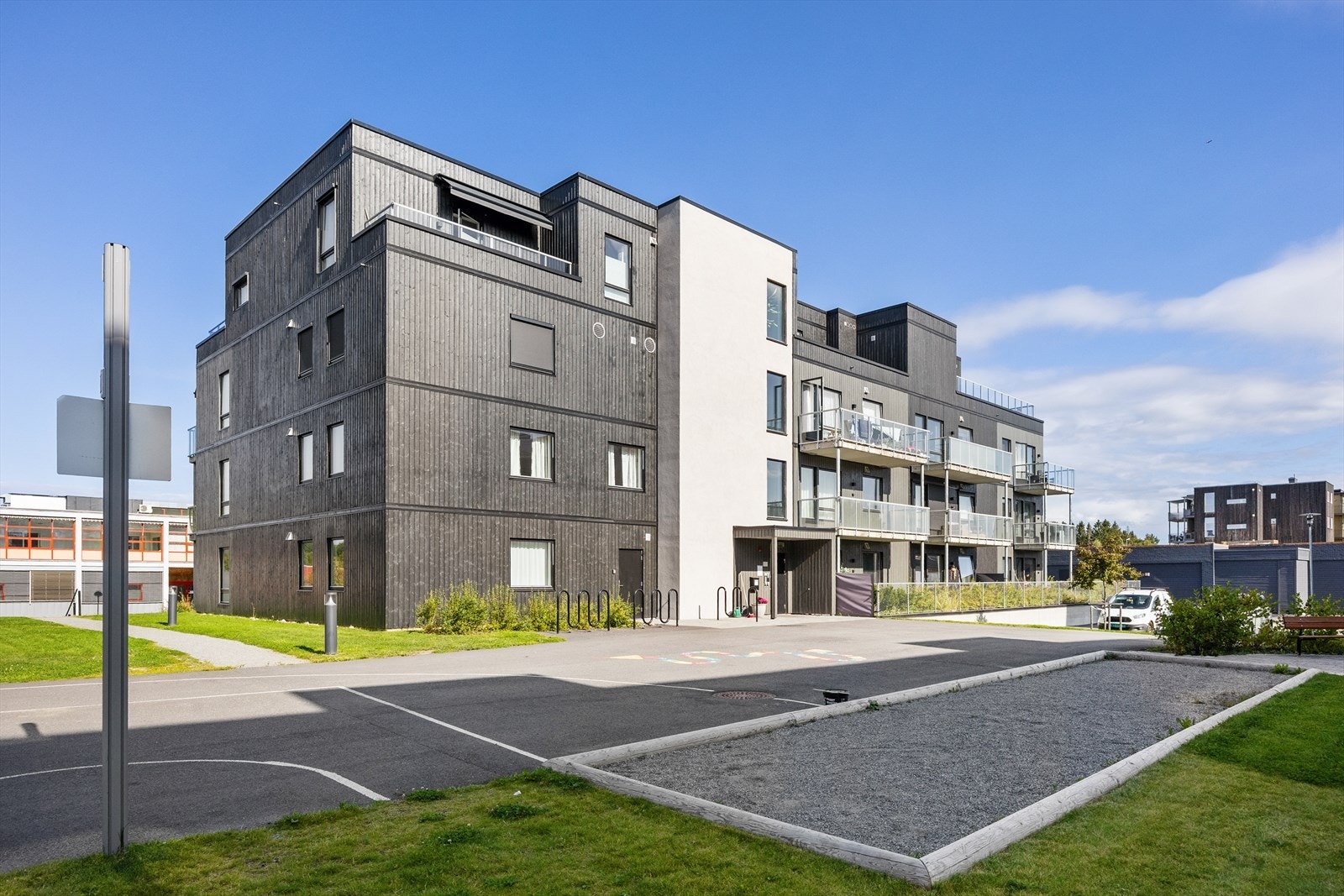 Fasaden til sameiet. Galleribilde