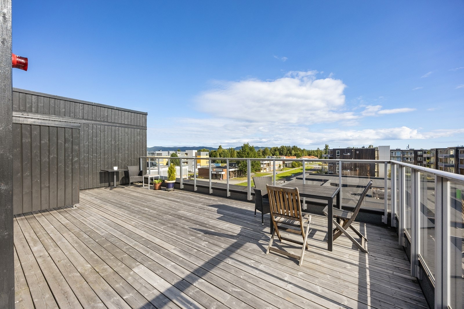 Flott felles takterrasse i bygget. Galleribilde