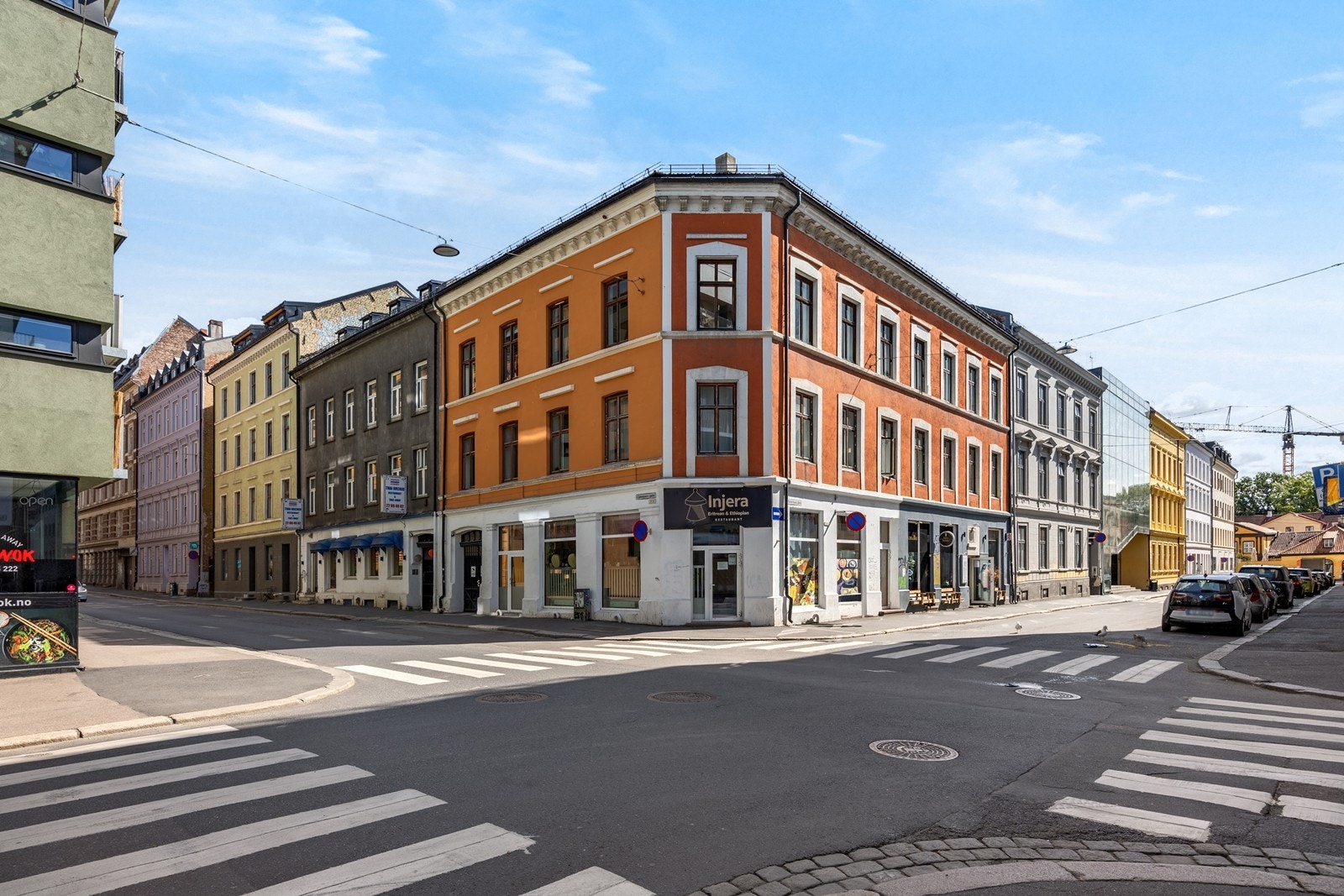 Klassisk bygård fra 1982 md svært sentral beliggenhet i Calmeyers gate. Galleribilde