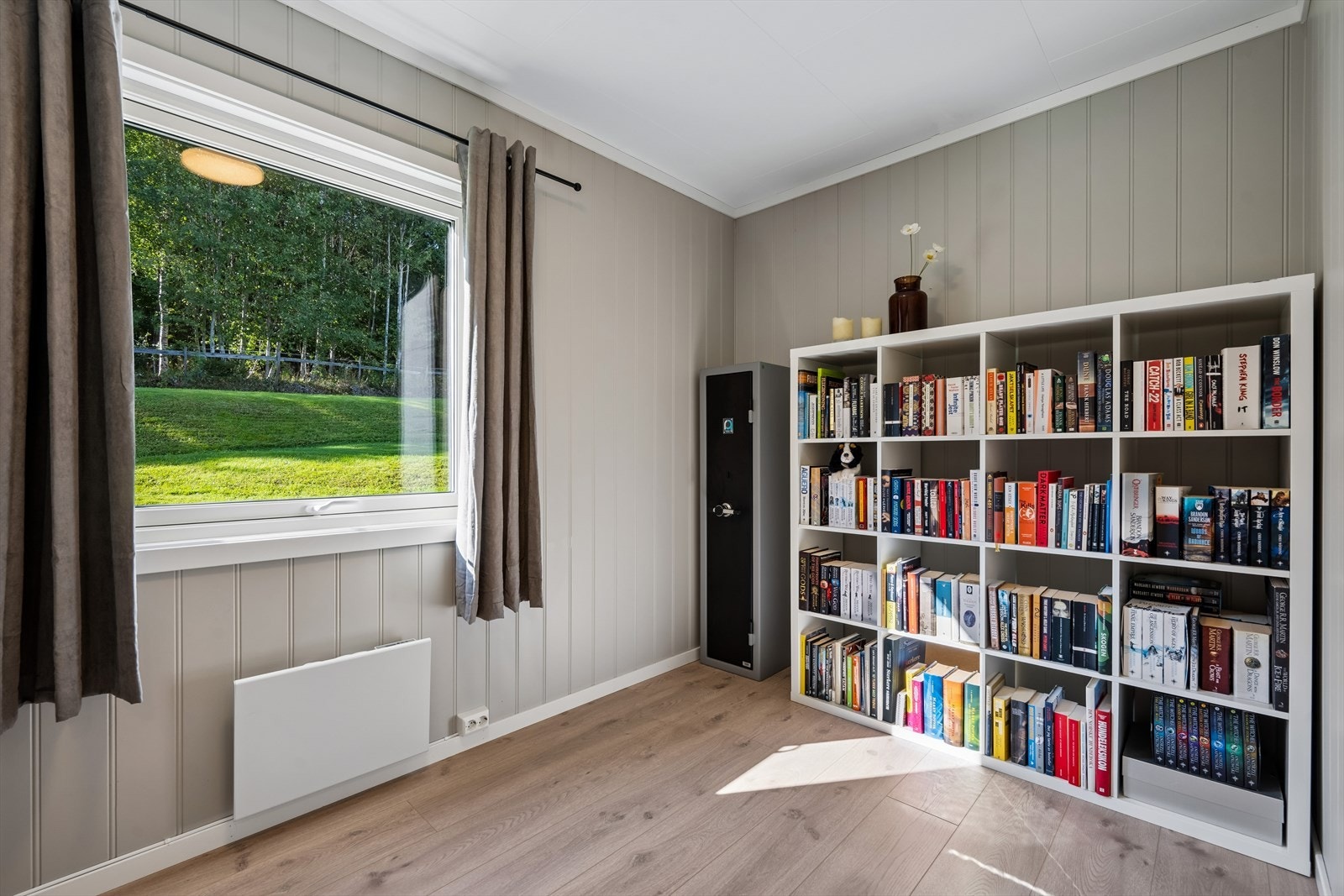 Soverom 3: Rommet egner seg godt som soverom, gjesterom eller bibliotek. Galleribilde