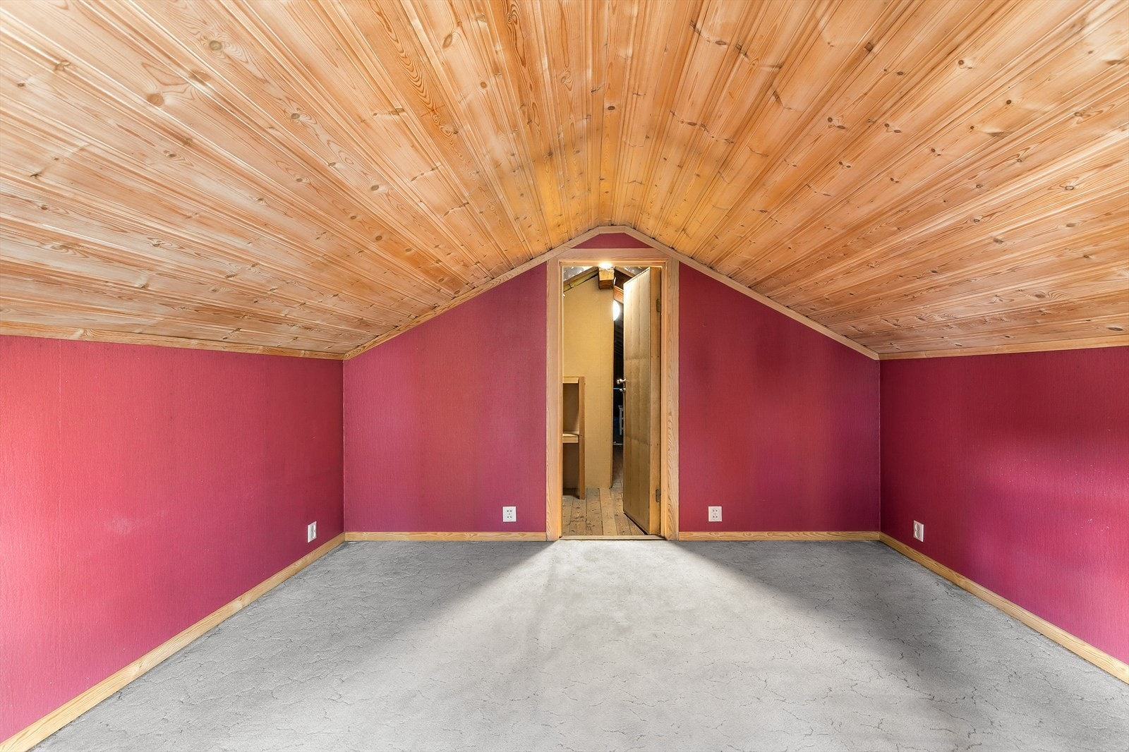 Loft på ca. 18 kvm. Galleribilde
