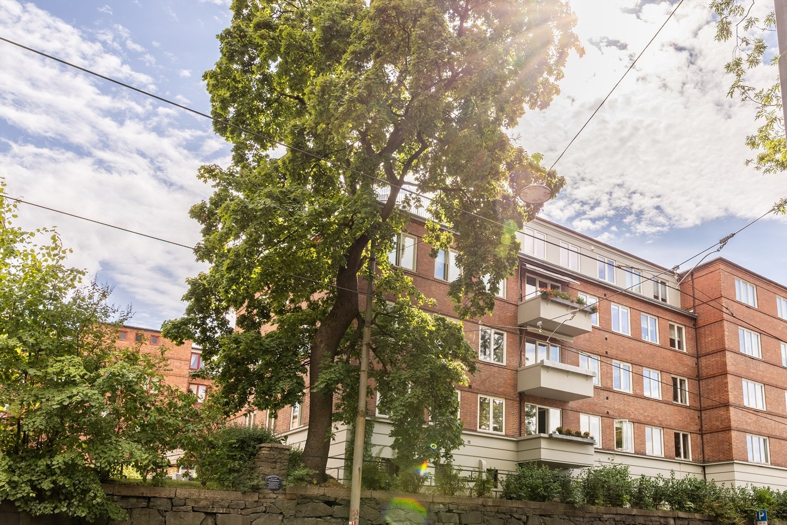 Her bor du svært attraktivt på Skillebekk/Frogner, med en ettertraktet kombinasjon av sentralt byliv og flotte grøntområder. Galleribilde