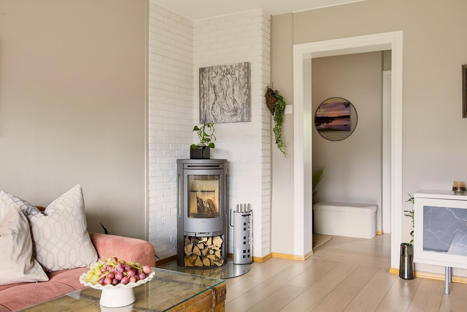 Meget praktisk peis, som kommer godt med på kalde vinterdager Galleribilde
