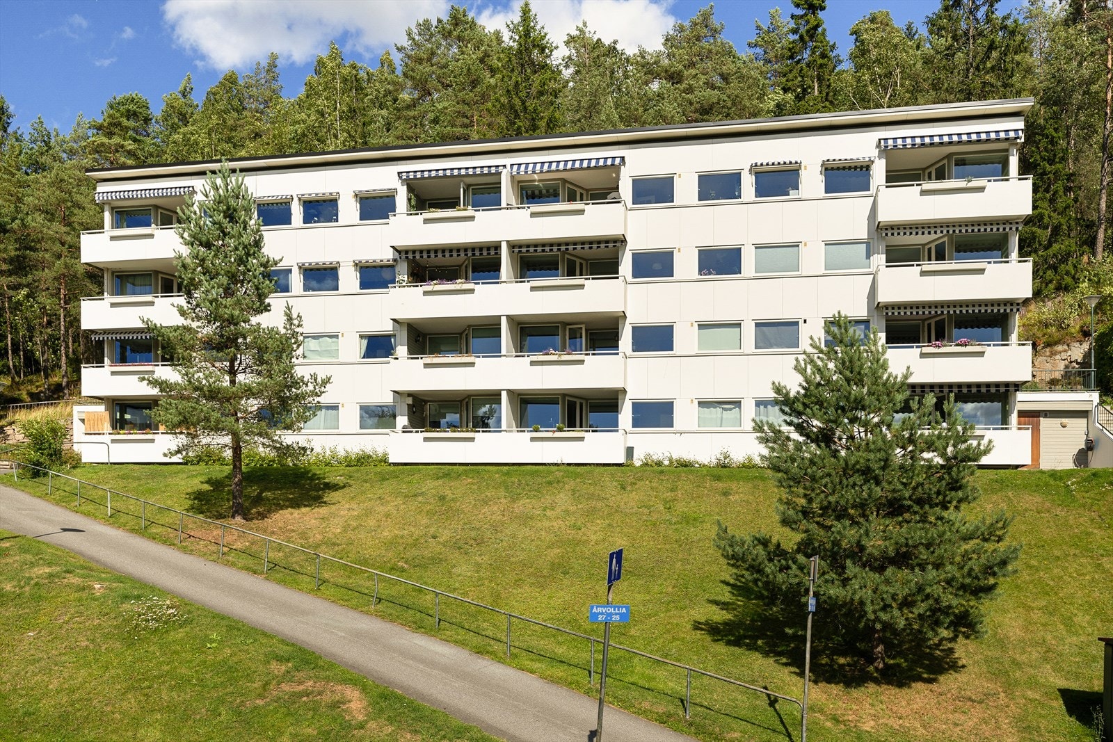 Fasade. Sameiet består av 101 boligseksjoner. Galleribilde
