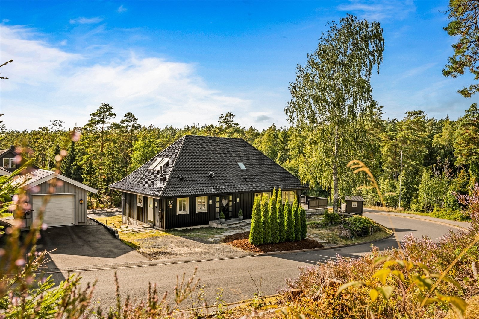 Rolig beliggenhet i en gate med lite gjennomgangstrafikk. Galleribilde
