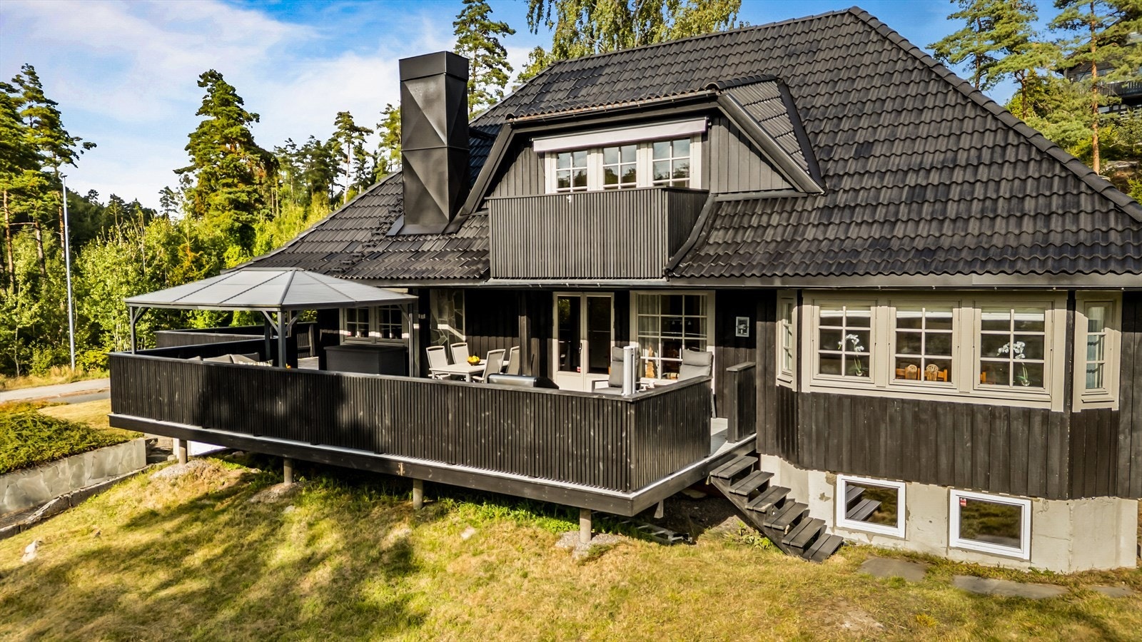 Boligen har en gjennomtenkt plassering av uteplassene. Galleribilde