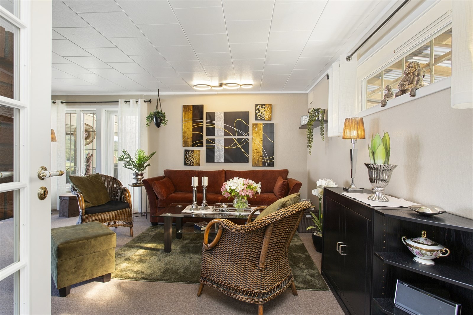 Lun og innbydende stue Galleribilde