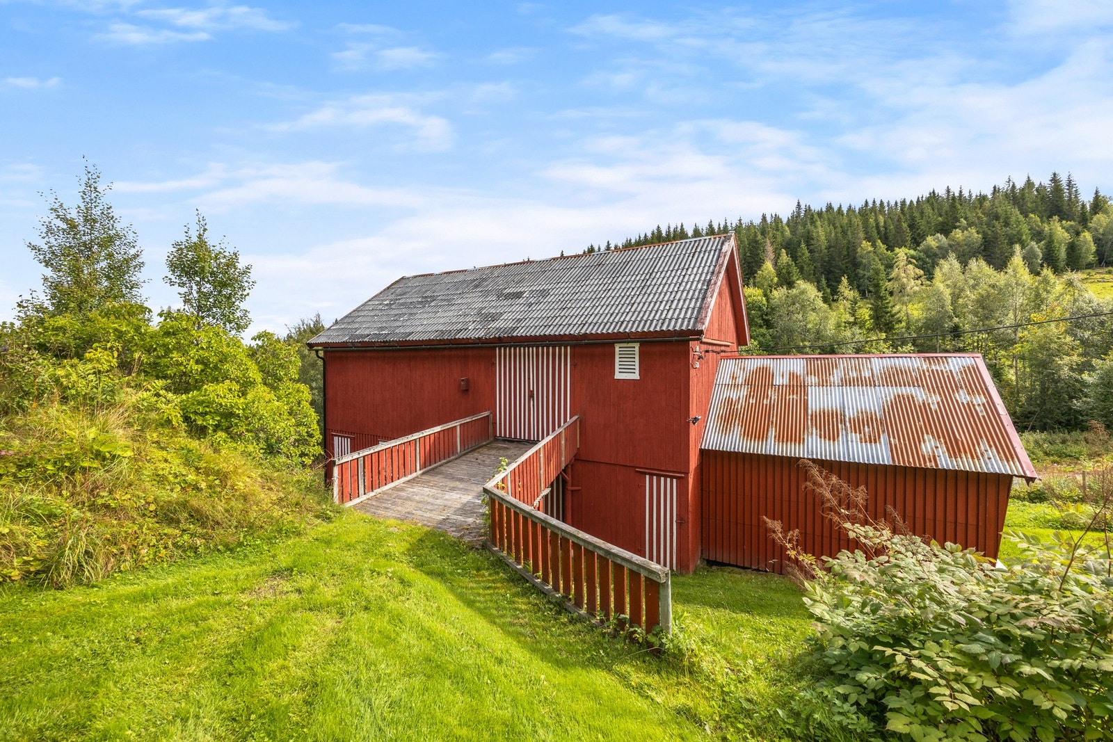 Uthuset måler 190 kvm. Galleribilde