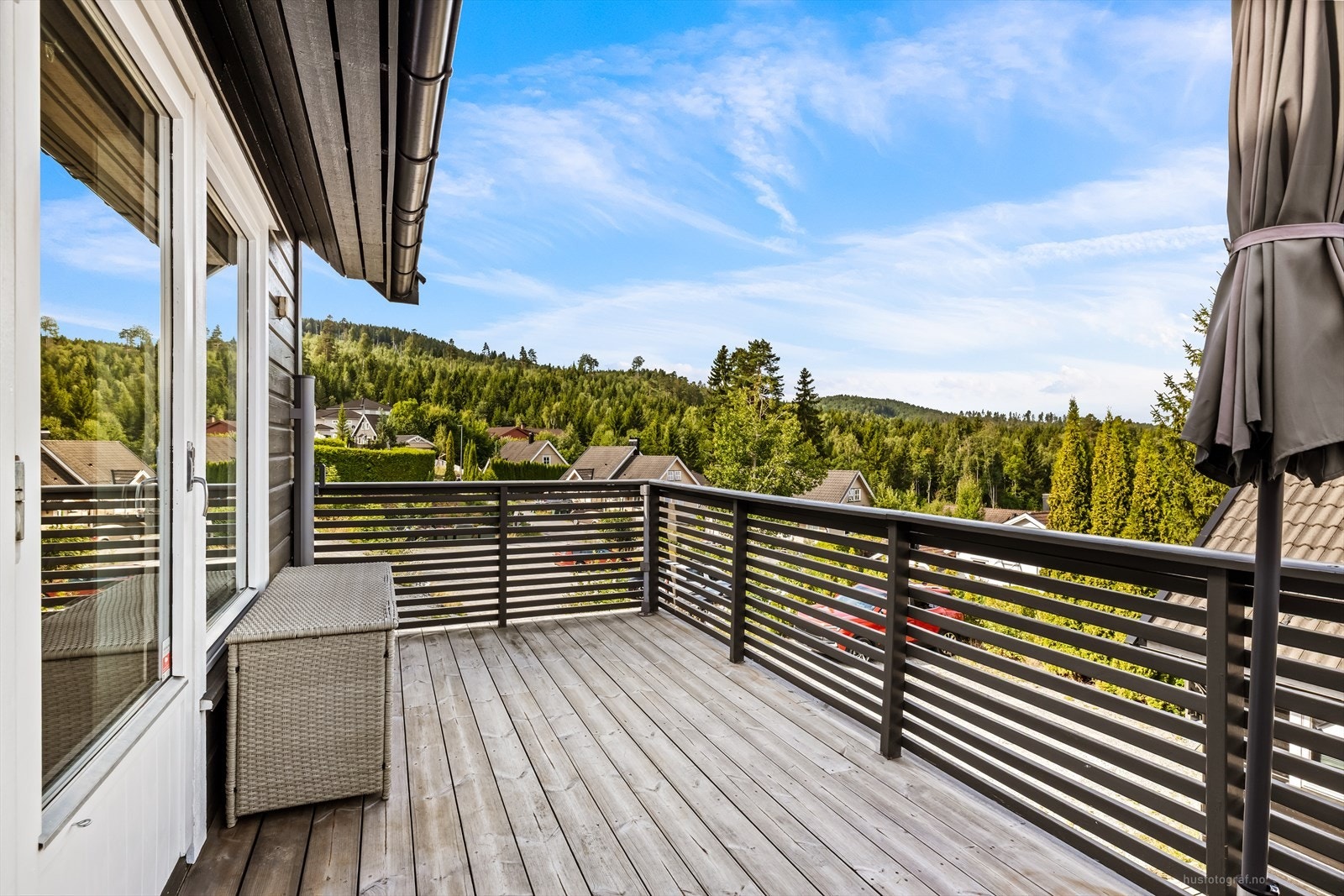 Balkongen med utgang fra stuen. Galleribilde