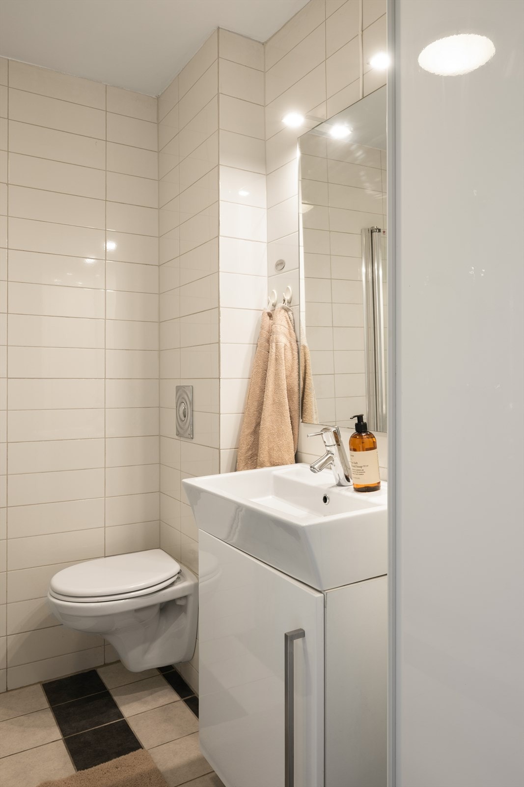 Badet har opplegg for vaskemaskin. Galleribilde