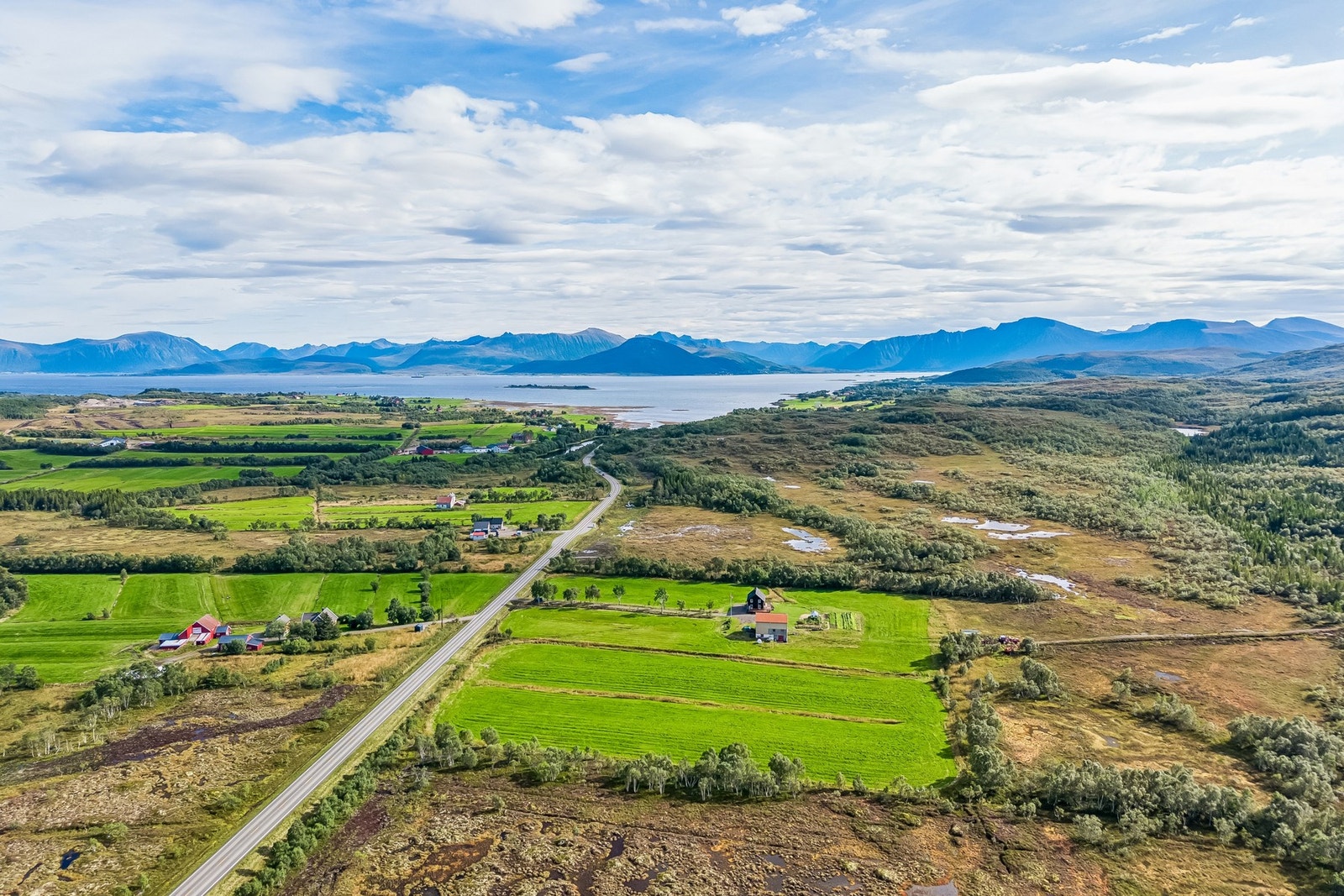 Landlig og fredelig beliggenhet i Sortland kommune. Galleribilde