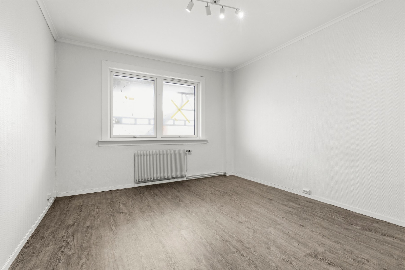 Dette er en romslig 1-roms med stort potensial og svært sentral beliggenhet på attraktive Majorstuen! Galleribilde