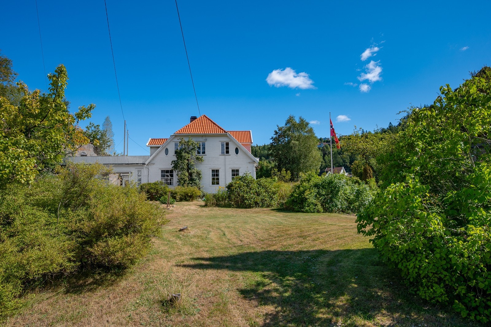 Romslig plen innbyr til lek og moro Galleribilde