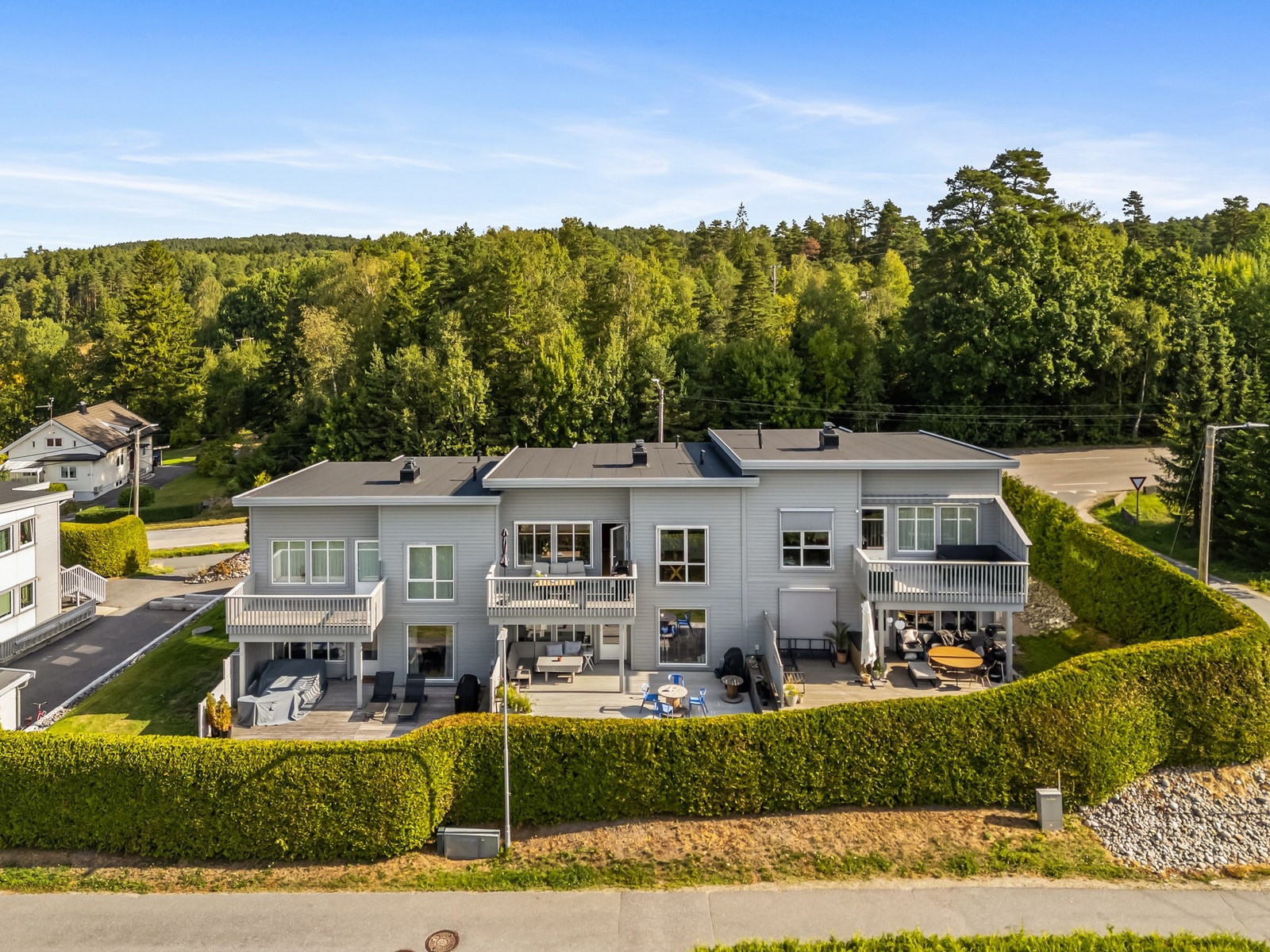 Velkommen til Krabberødsvingen - Leilighet i 2. etg med solrik balkong. Galleribilde