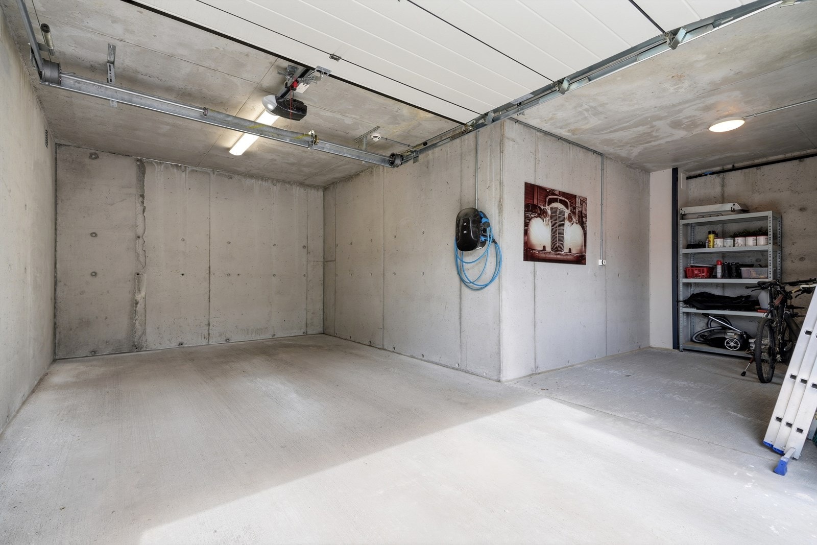 Garasjeplass med egen port Galleribilde