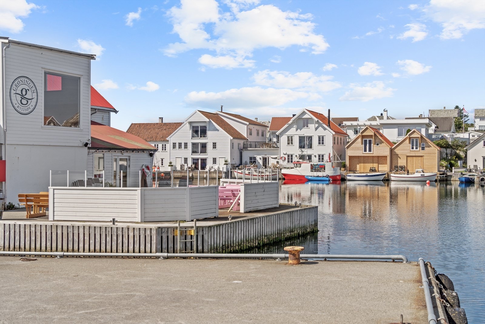 Restaurant Grøningen og andre servicetilbud ligger i nærheten. Galleribilde
