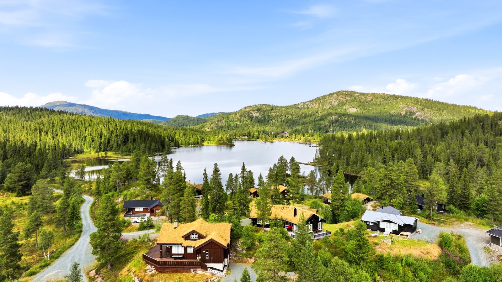 Svært idyllisk og attraktivt hyttefelt bestående av kun 16 hytter ute på holmen Galleribilde