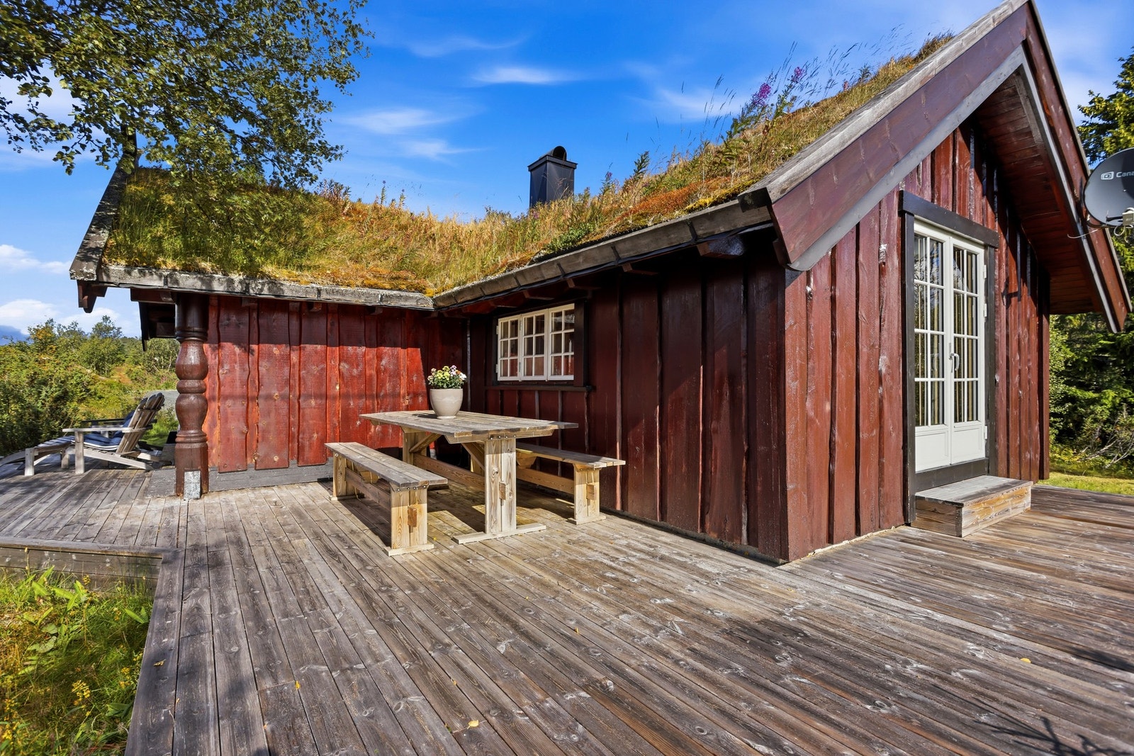 Her er det muligheter å ta seg en pust i bakken og nyte solveggen etter en lang dag i bakken eller langrennsløypene Galleribilde