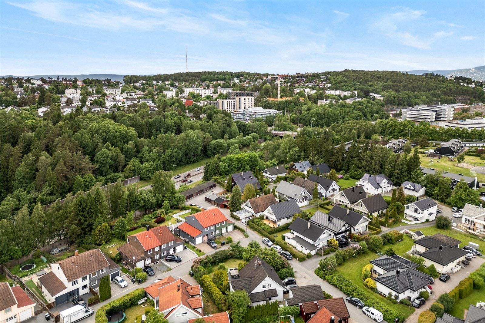 Boligen ligger i et hyggelig nabolag. Galleribilde