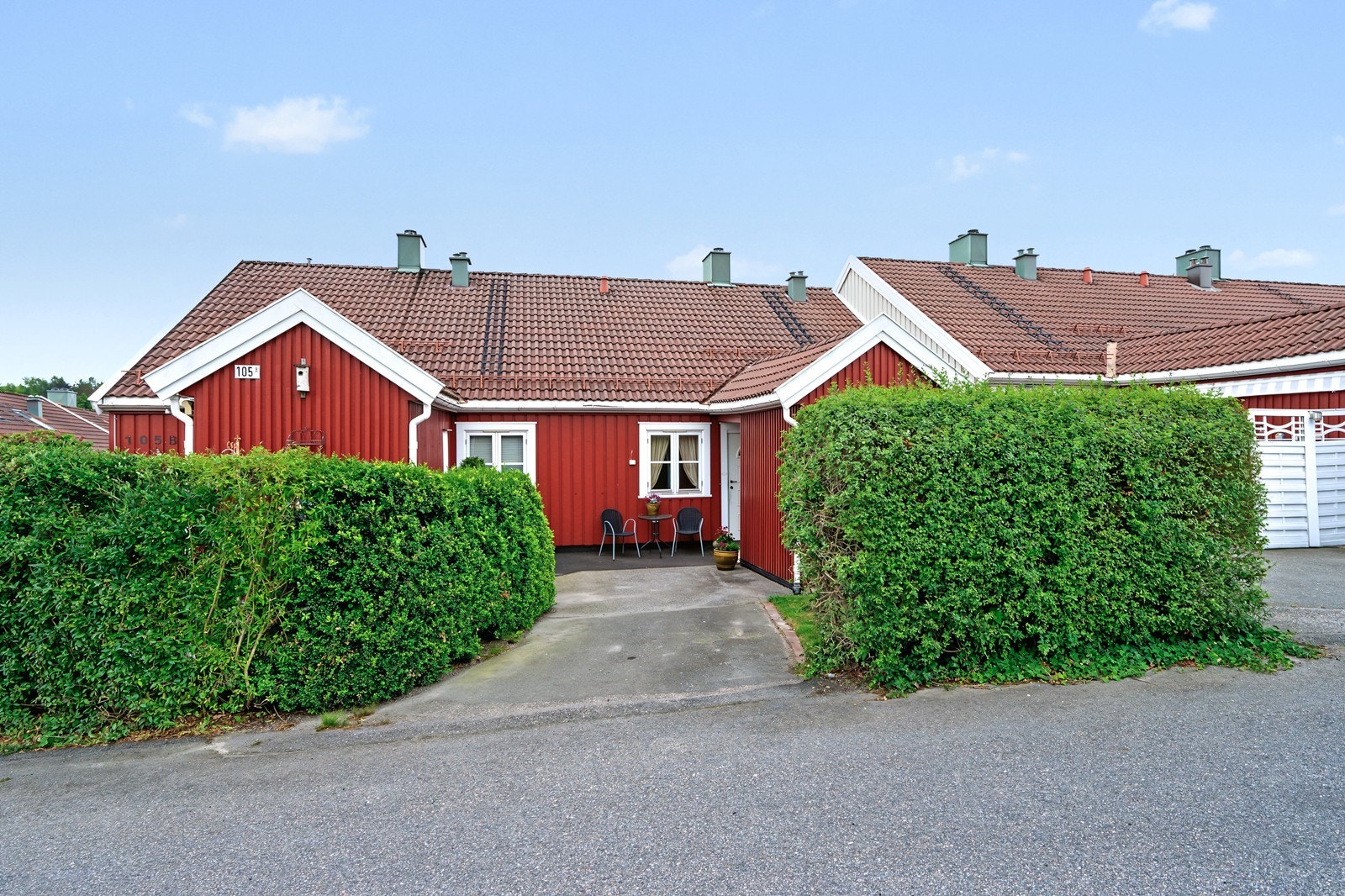 Leiligheten har en enkel trappefri adkomst fra baksiden av bygget Galleribilde