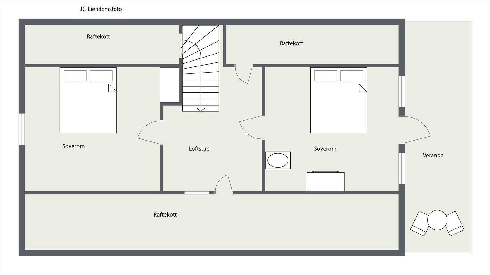 Loftsetasjen er innredet med to rom, loftstue og har utgang til en veranda. Galleribilde