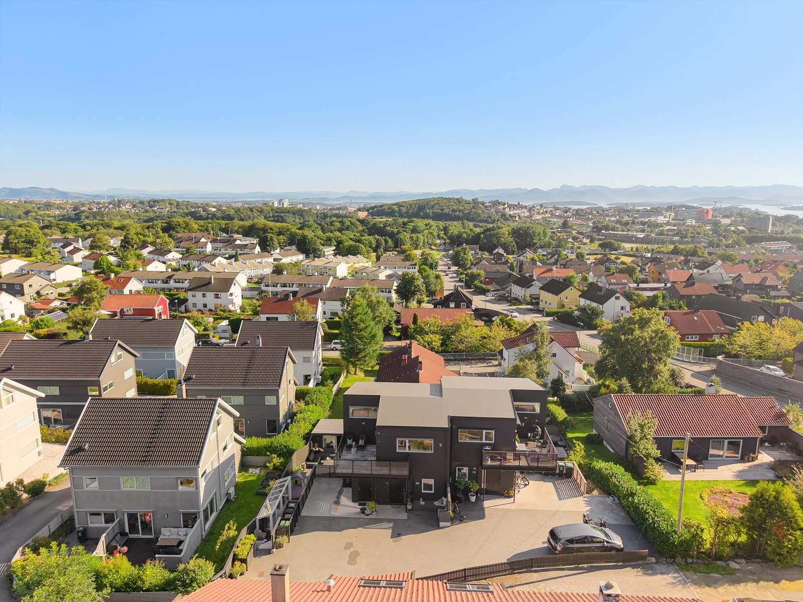 Flyfoto som viser beliggenheten. Galleribilde