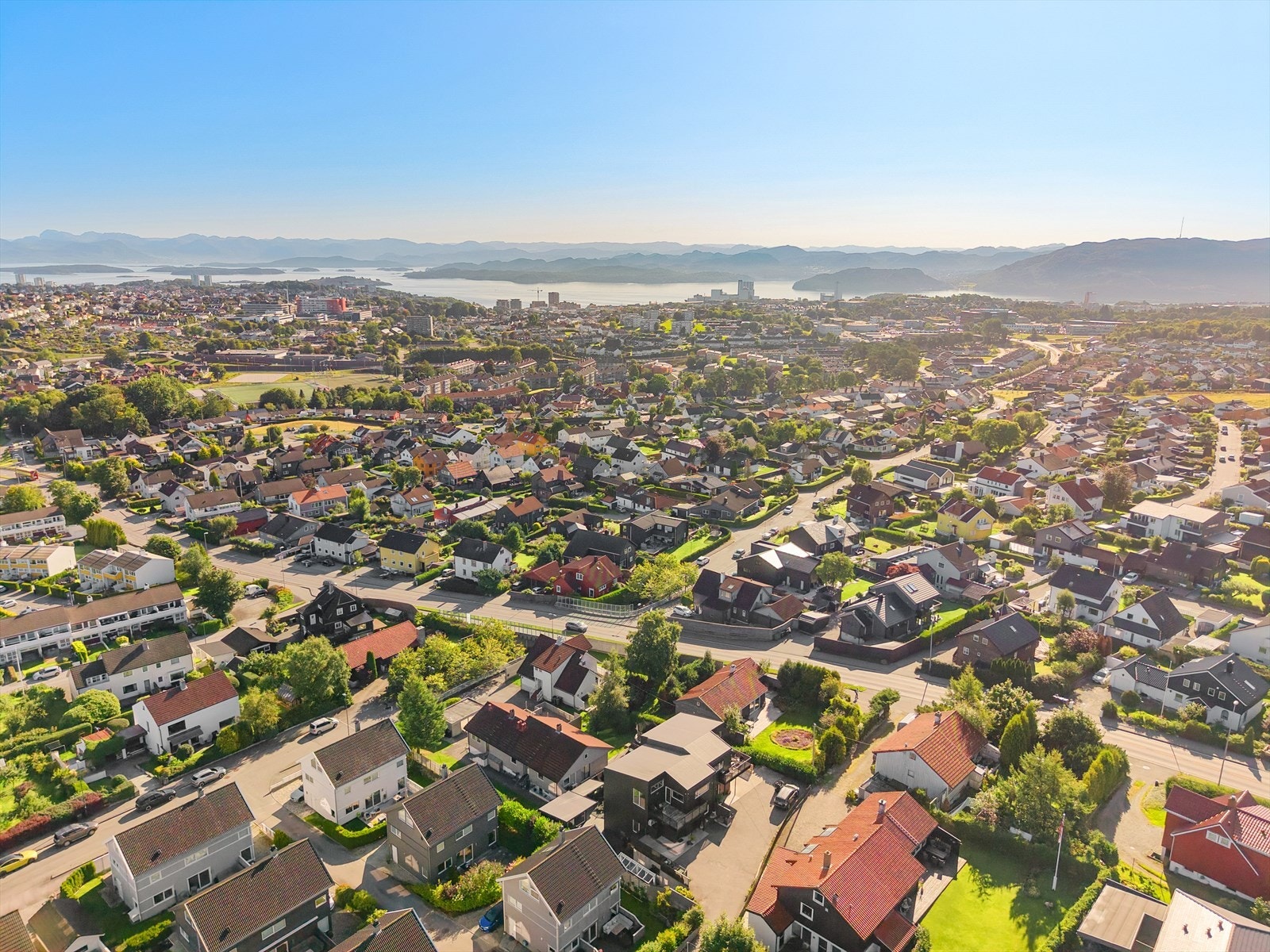 Flyfoto som viser beliggenheten. Galleribilde