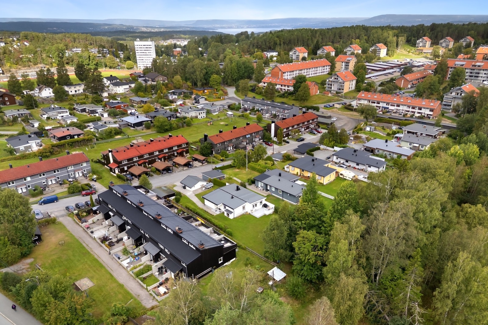 I Olav Trygvasons vei 4 bor du sentralt til det meste; dagligvare, barnehage, skole og mer Galleribilde