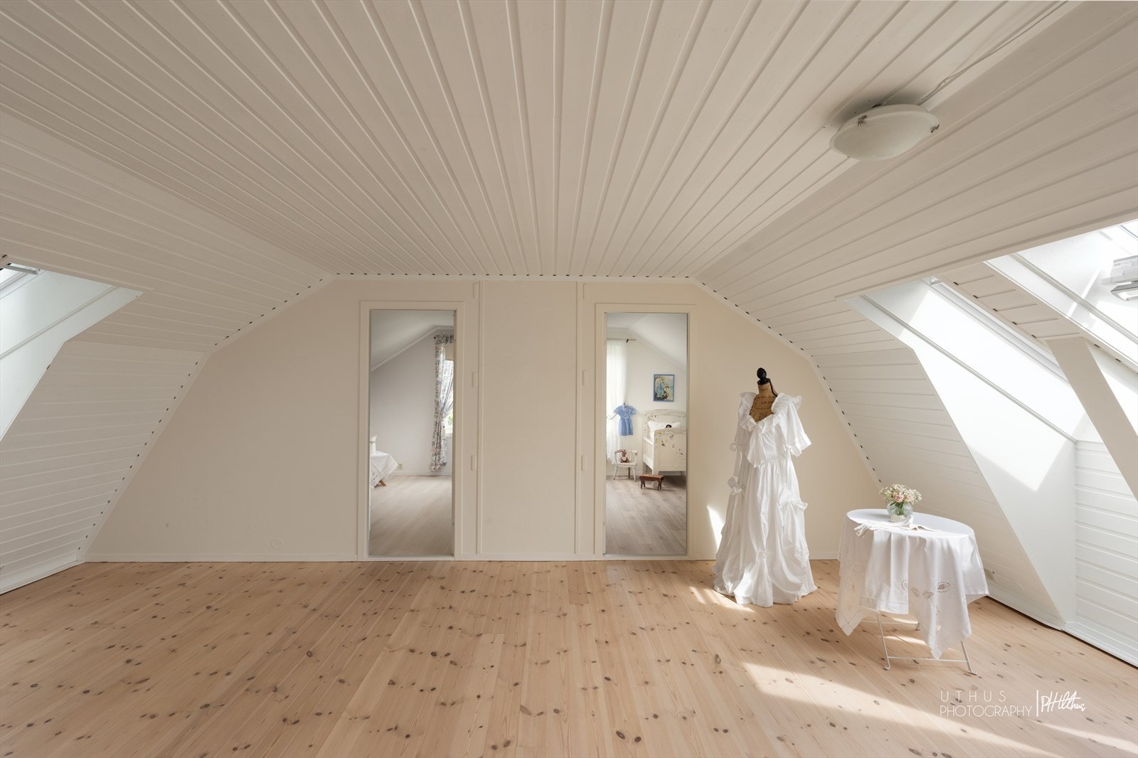 Loftstuen gir tilgang til to soverom. Galleribilde
