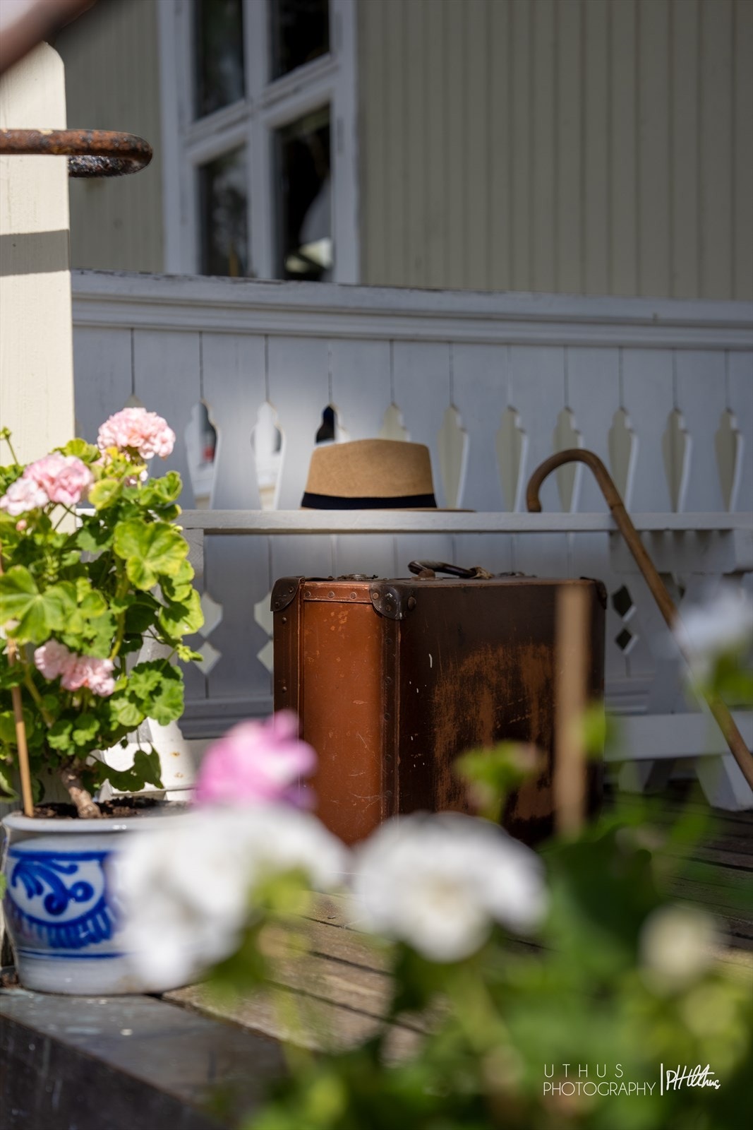 Detalj fra uteplassen ved hovedhuset. Galleribilde